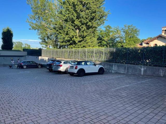 Box in affitto a San Bovio, Peschiera Borromeo