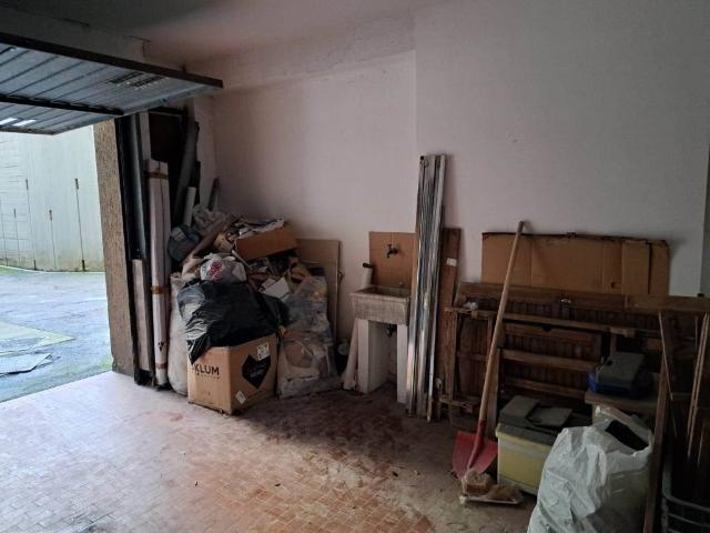 Box in affitto a Mezzana, Prato