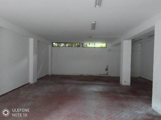 Box in affitto a Mezzana, Prato