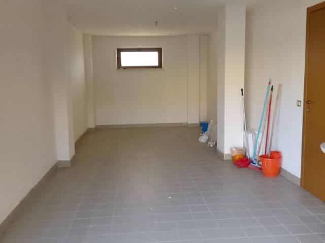 Box in affitto a Musone, Marche