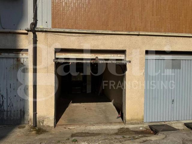 Box in affitto a Calabria, Cosenza