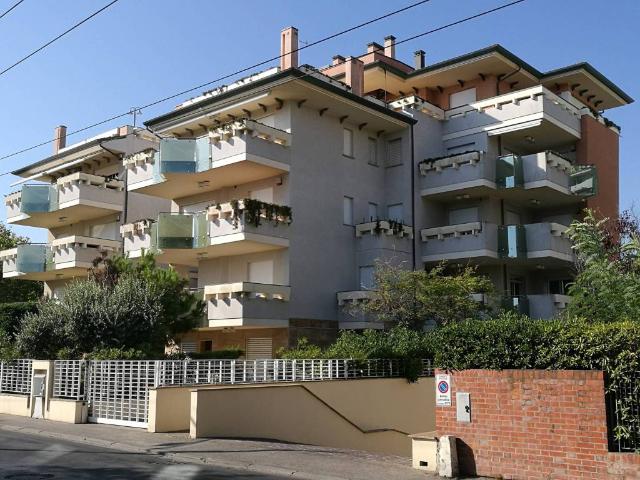 Box in affitto a Riccione, Reggio Emilia