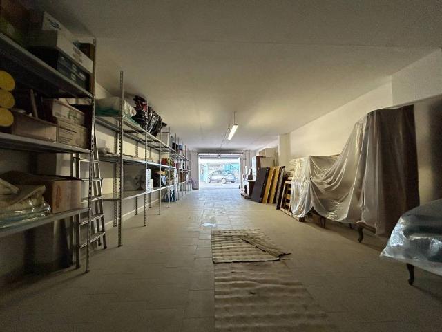 Box in affitto a San Lorenzo in Strada, Riccione