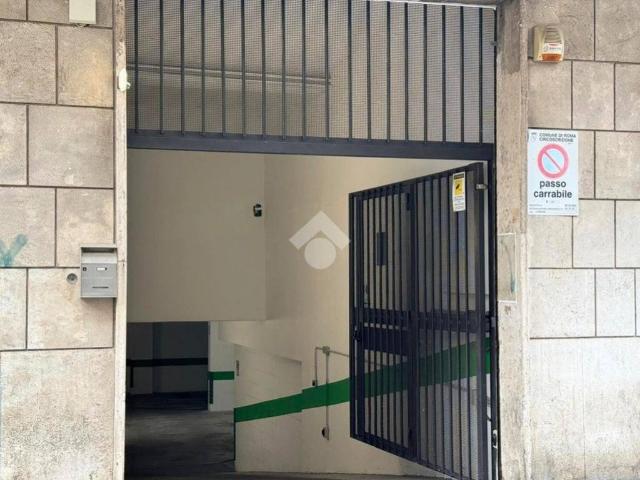 Box in affitto a Municipio Roma I, Roma
