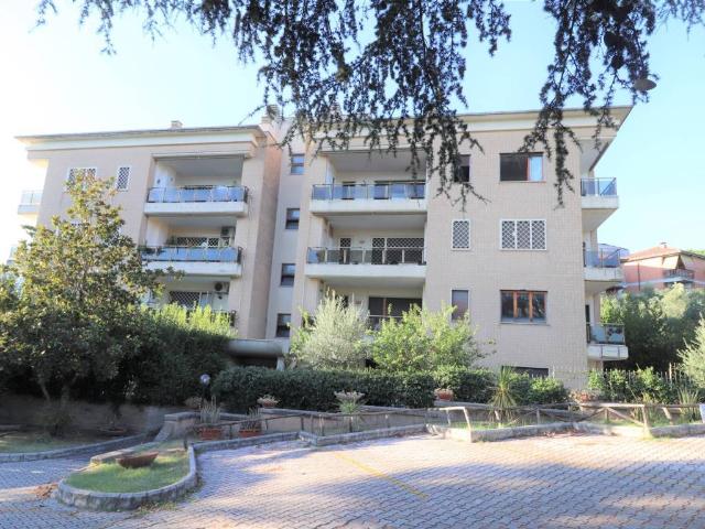 Box in affitto a Settebagni, Roma Capitale