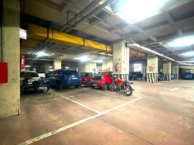Box in affitto a Prati, Roma