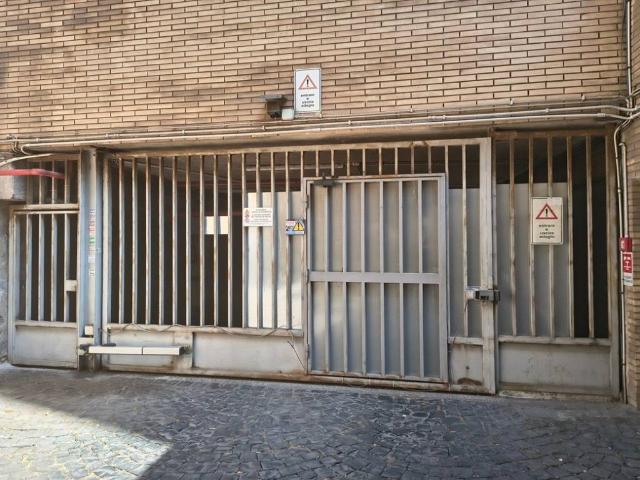 Box in affitto a Municipio Roma XII, Roma Capitale