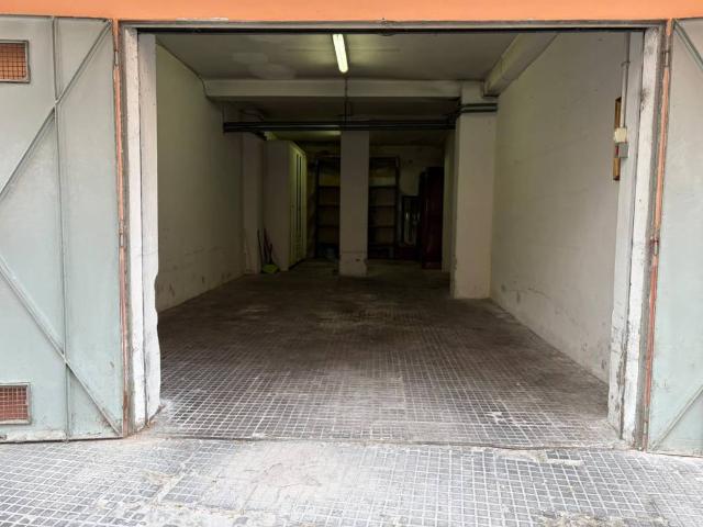 Box in affitto a Trieste, Roma