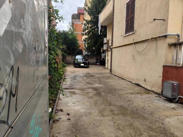 Box in affitto a Prenestino-Centocelle, Roma