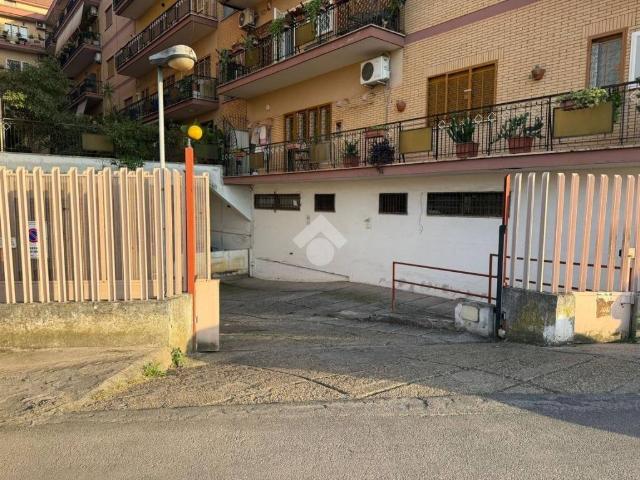 Box in affitto a Collatino, Roma Capitale