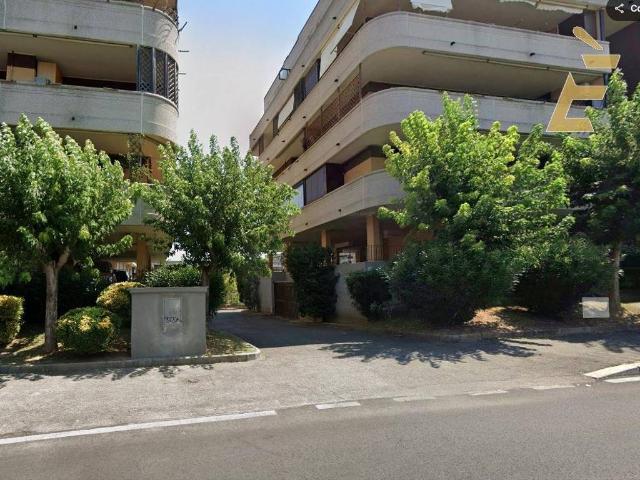 Box in affitto a Giardino di Roma, Roma Capitale