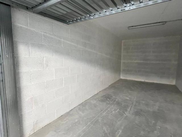 Box in affitto a Mostacciano, Roma Capitale