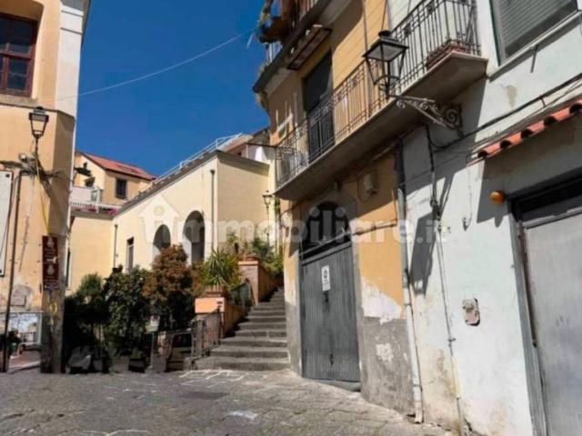 Box in affitto a Salerno, Campania