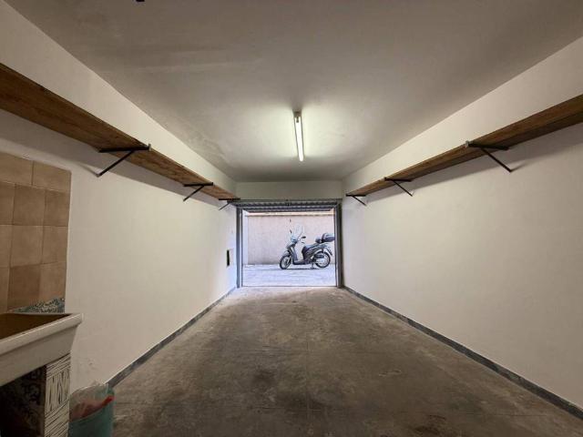 Box in affitto a Salerno, Campania