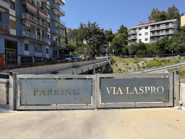 Box in affitto a Salerno, Campania