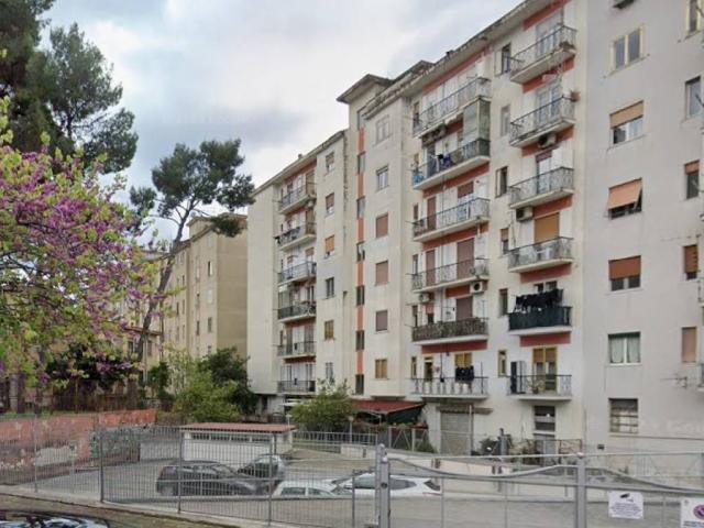 Box in affitto a Salerno, Campania