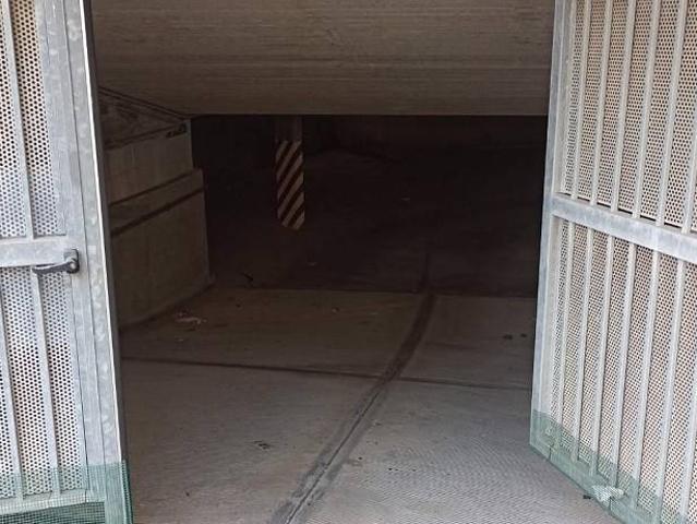 Box in affitto a Fornaci, Savona