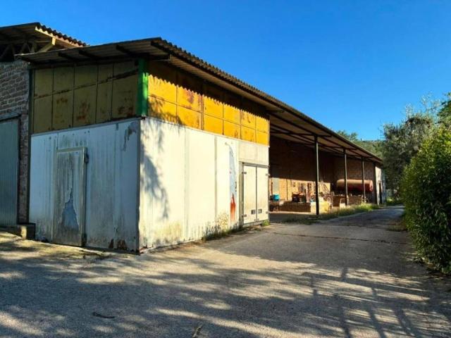 Box in affitto a Selci, Lazio