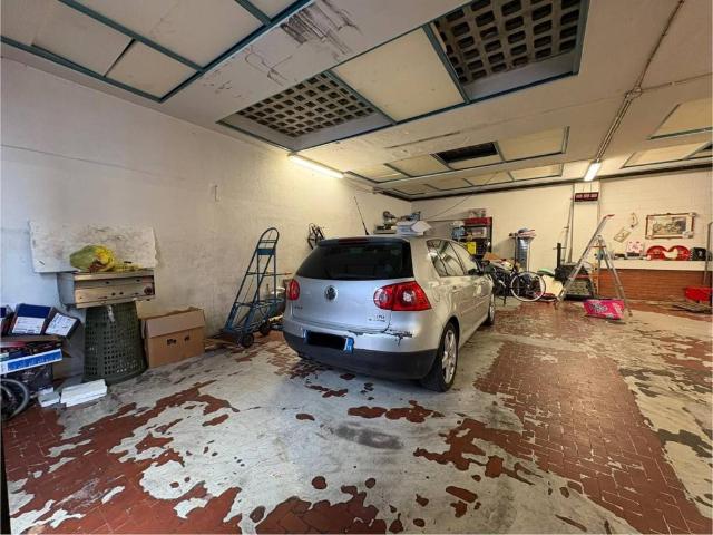 Box in affitto a Villaggio Cavour, Settimo Milanese