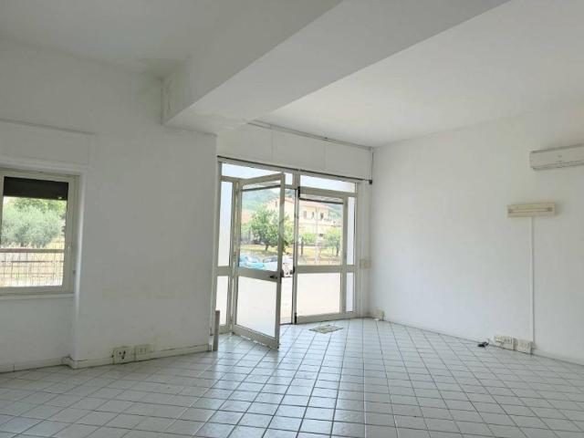 Box in affitto a Stimigliano, Lazio