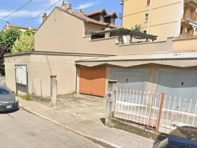 Box in affitto a Stradella, Lombardia