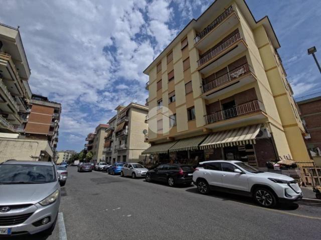 Box in affitto a Roma Capitale, Lazio