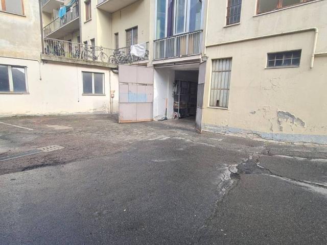 Box in affitto a Centro, Torino