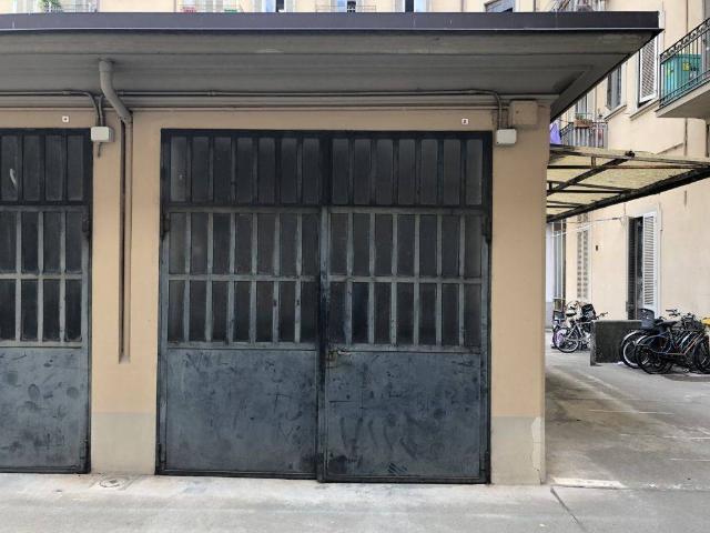 Box in affitto a Centro, Torino