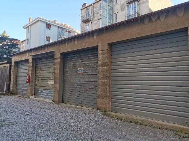 Box in affitto a San Giovanni-Chiadino-Rozzol, Villa Opicina