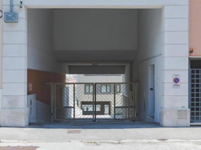 Box in affitto a Barriera Vecchia-San Giacomo, Villa Opicina
