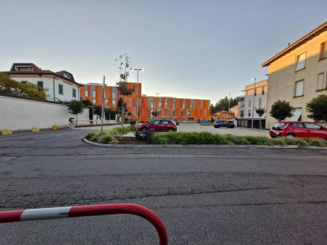 Box in affitto a Santa Maria Maddalena, Varese