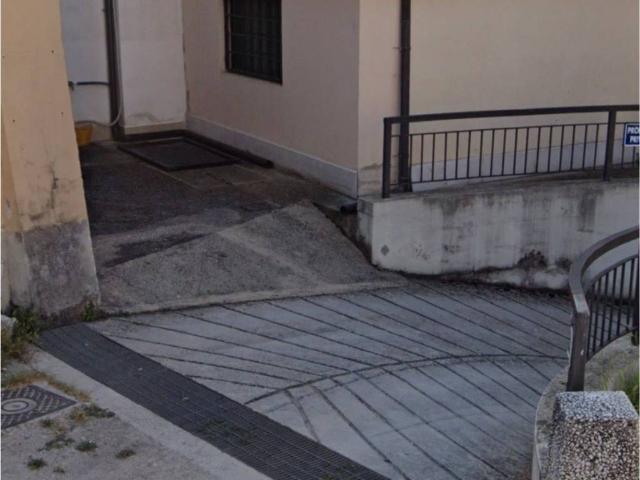 Box in affitto a Sud, Brenzone
