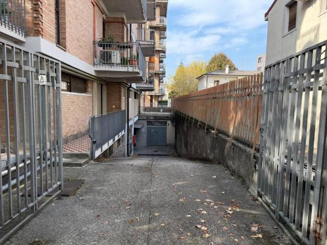 Box in affitto a Borgo Milano, Verona