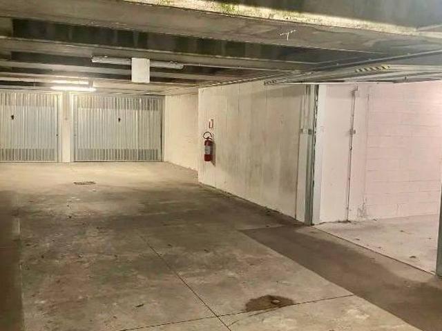 Box in affitto a Nord-Ovest, Brenzone
