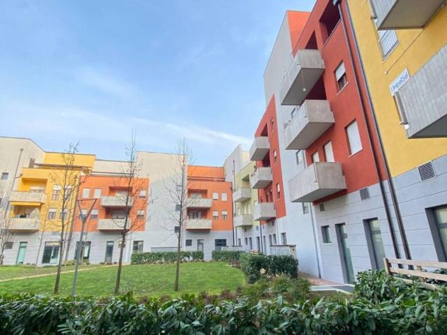 Box in affitto a Sud, Brenzone