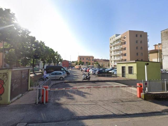 Box in affitto a Verona, Borgo Roma