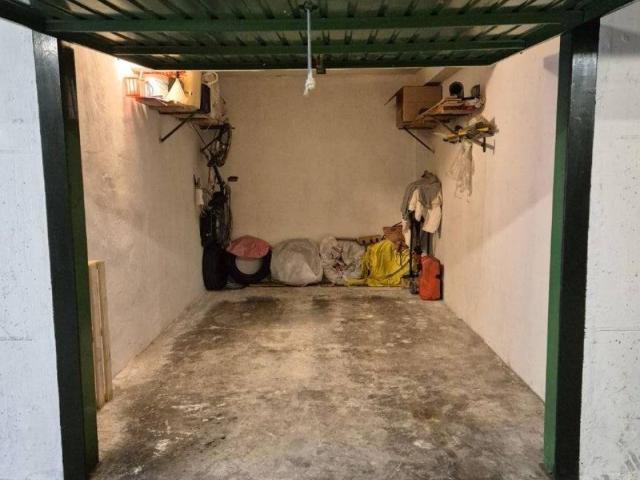 Box in affitto a Est, Brenzone