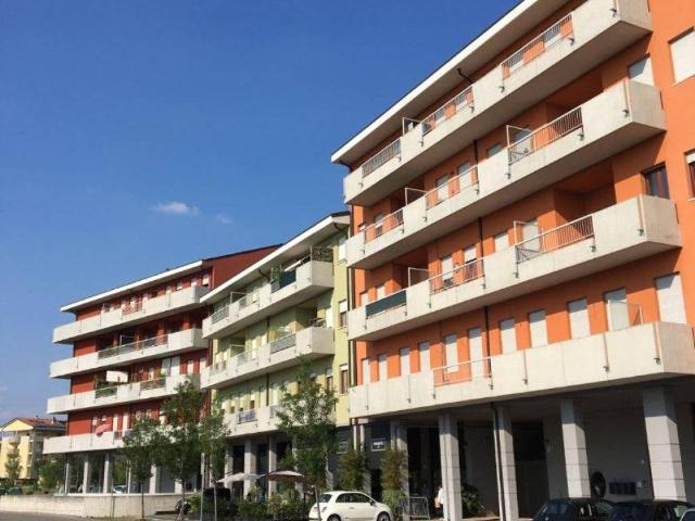 Box in affitto a Verona, Borgo Roma