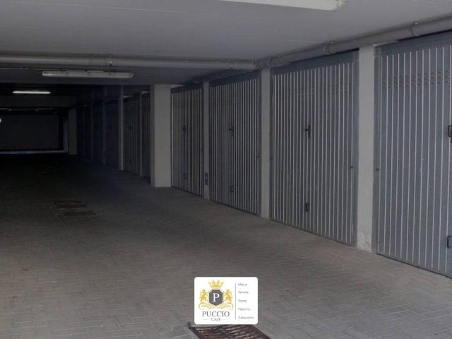 Box in affitto a Centro storico, Brenzone
