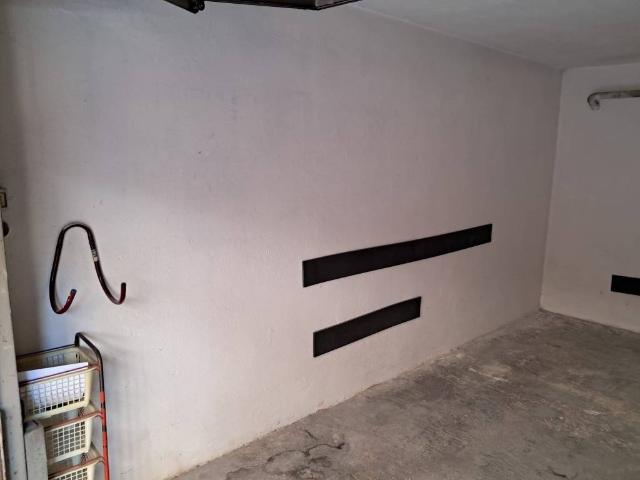 Box in affitto a Nord-Ovest, Brenzone
