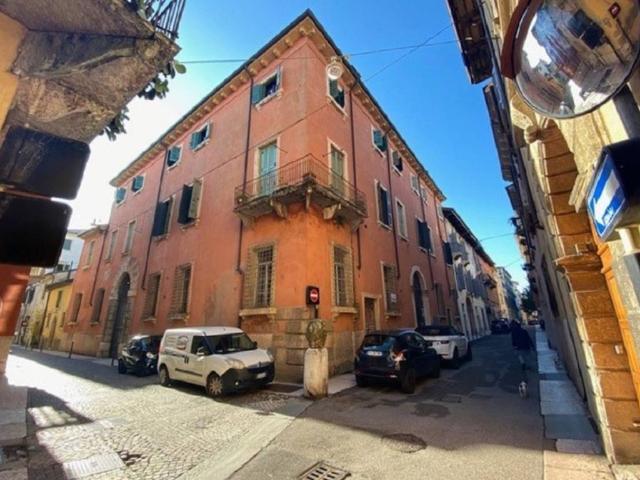 Box in affitto a Centro storico, Brenzone