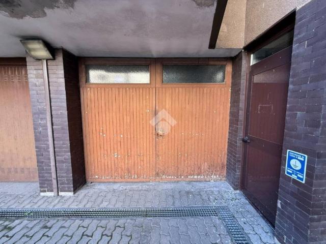 Box in vendita a Abbiategrasso, Lombardia