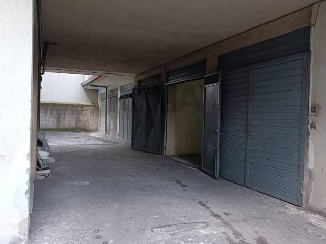 Box in vendita a Aci Catena, Sicilia