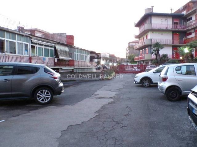 Box in vendita a Aci Santa Lucia, Aci Catena