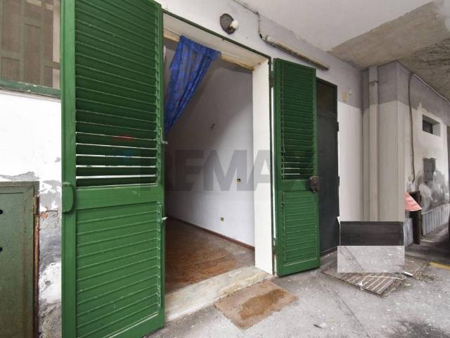Box in vendita a Acireale, Sicilia