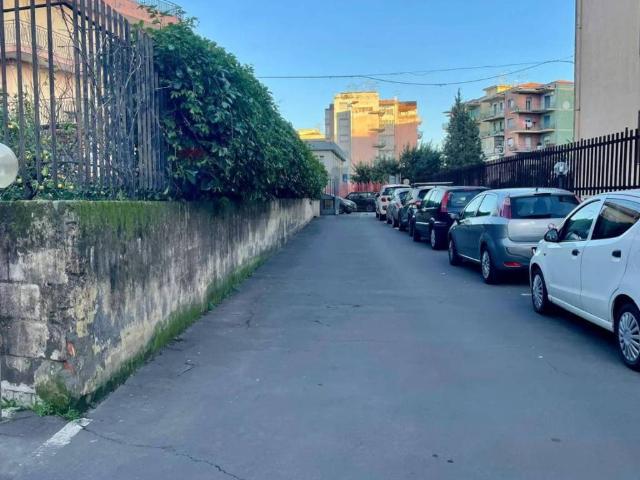 Box in vendita a Sciarelle, Acireale