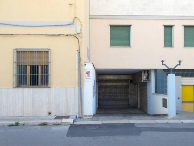 Box in vendita a Puglia, Bari