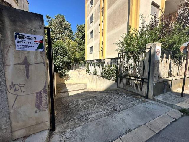 Box in vendita a Puglia, Bari