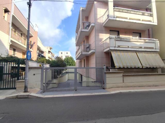 Box in vendita a Acquaviva Delle Fonti, Bari