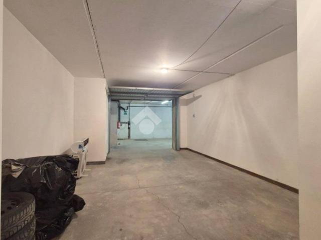 Box in vendita a Piemonte, Alessandria